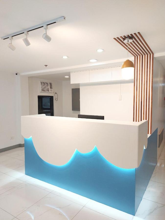 Airobedz Makati - A Value Hotel Манила Экстерьер фото
